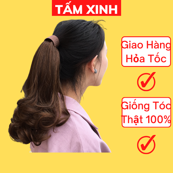 Tóc giả nữ dạng kẹp dài sẽ giúp bạn có được mái tóc dài ráo mượt mà mà không phải chịu đựng những thử thách của việc dưỡng tóc thật. Hãy khám phá sức hấp dẫn của tóc giả nữ dạng kẹp dài và trở thành cô nàng quyến rũ với mái tóc thật xuất sắc nhé!