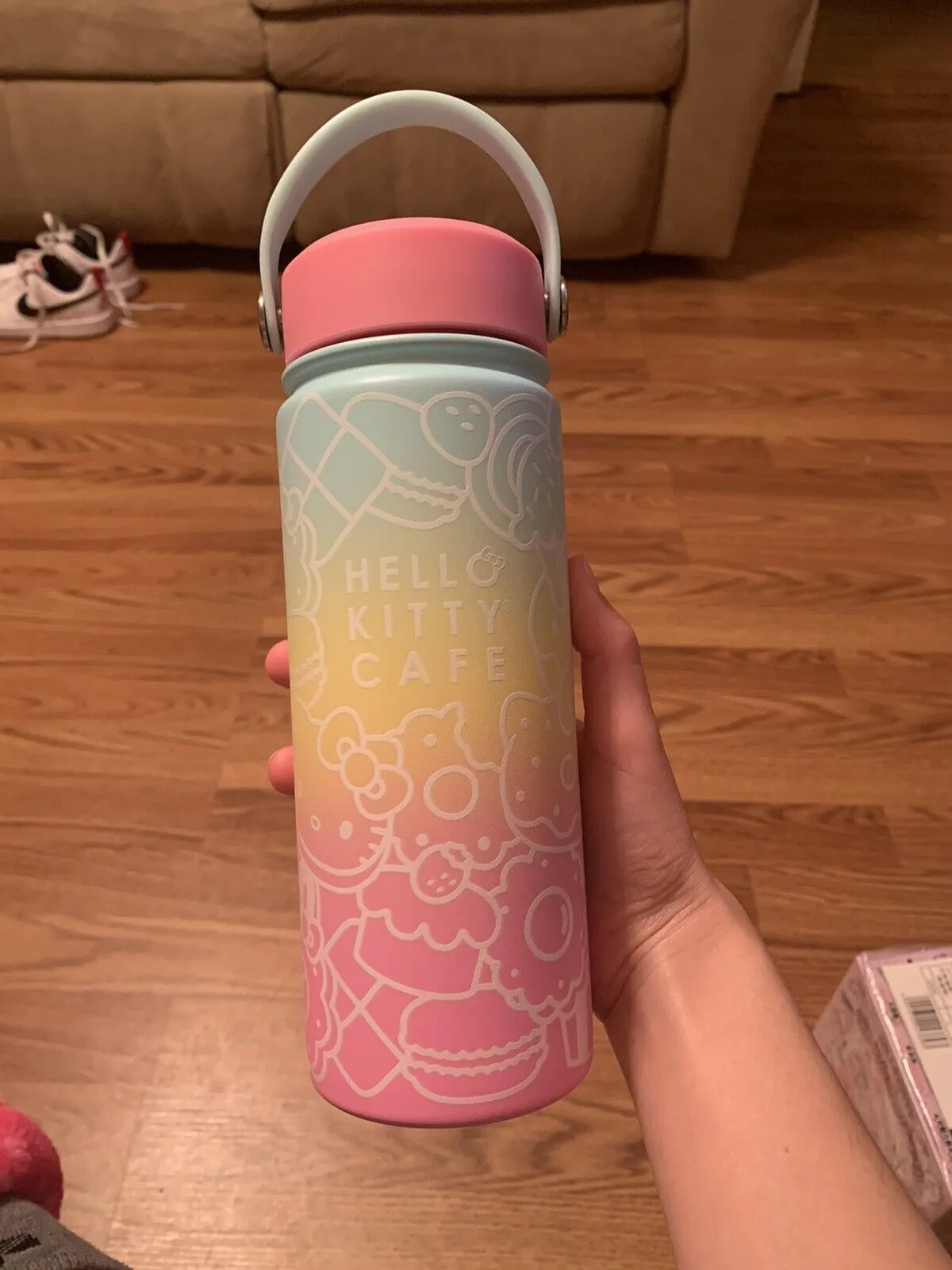 HelloKitty CAFE HYDROFLASK LIMITED EDITION Available Size (24oz/40oz
