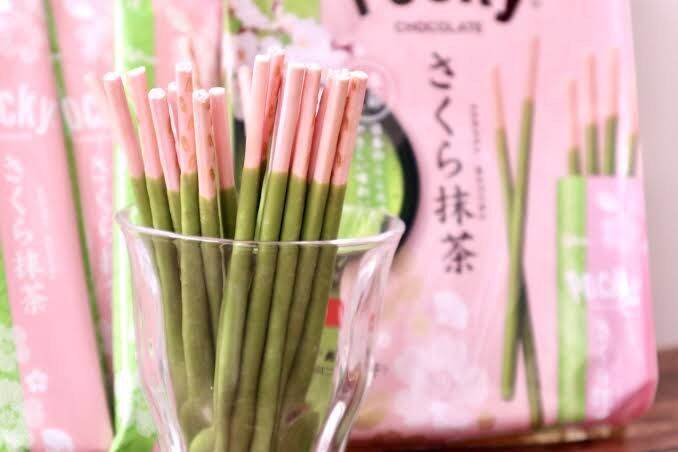 pocky-sakura-matcha-ป้อกกี้ญี่ปุ่นรสมัจฉะซากุระ-มี-8-ซองย่อย