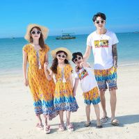 Summer Beach Family Matching Outfits Mother Daughter Dresses Dad T-shirt &amp; Shorts Holiday Seaside Couple Lovers Matching Outfit