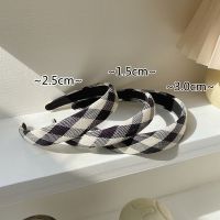 [COD] Korean version of simple plaid sponge headband black and white grid high skull top thin edge trendy style wash face hair cave bundle