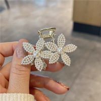 Exquisite Simple Flower Pearl Summer Hairpin Hair Clip