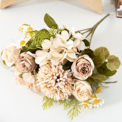 【CC】 Silk Artificial Decoration Bouquet Bride Holding Flowers Wedding Room Garden Tabletop Fake