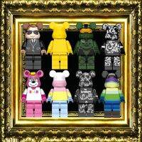 Bearbrick กระต่ายน่ารักสตรอเบอร์รี่อะนิเมะการ์ตูนของขวัญวันเกิดการศึกษาของเล่นสำหรับเด็ก DIY อาคารบล็อก Minifigures อิฐภาพยนตร์