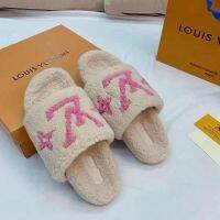 L.V Womens Warm Furry Slippers