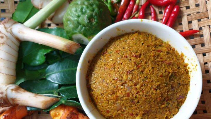 jarome-kaeng-kua-prik-kaeng-tai-pla-kaeng-pa-curry-paste-size-400-g