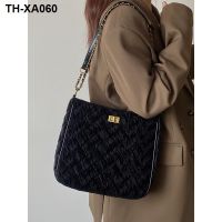 2023 niche design new female bag velvet ling grid lock chain senior feeling single shoulder