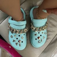 Hot sell 2023New Designer Slippers With Bling Bracelet Chain Charms Decoration Accessories Luxury Shoes Clogs Garden Sandals Women