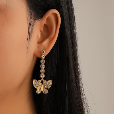 [COD] Korean version of simple zircon butterfly earrings niche design personality temperament European and net red ins style women