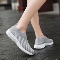 knitted slip on women sport sneakers brand women sports shoes women running tenisky comfort flats coonfort Moccasin 0118