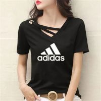 Adidase เสื้อยืดแขนสั้นของผู้หญิง,เสื้อทรงหลวมสีดำคอวีเทรนด์ลำลองใหม่ฤดูร้อนปี2021