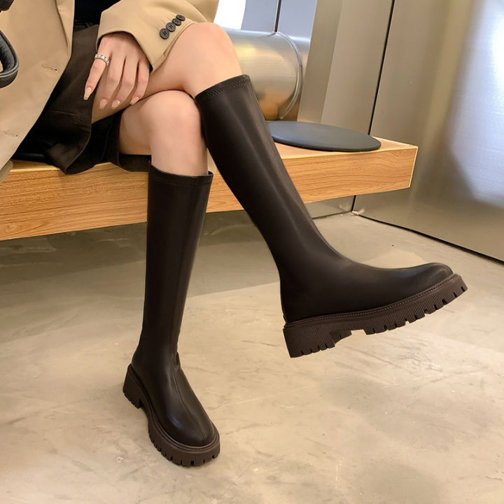cod-รองเท้าหญิงรองเท้าสูง-2022-รองเท้าบูทยาวกลางซิปด้านหลังแบบใหม่รองเท้าบูทอัศวินตัวเล็กพื้นหนาบาง