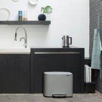 Brabantia ถังขยะ สแตนเลสแบบเหยียบทรงสี่เหลี่ยม BO Pedal Bin 2 Inner Buckets 11 + 23 L, Mineral Concrete Grey