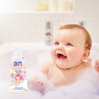 ครีมอาบน้ำ แอนตี้แบคทีเรีย โอเวอร์เดอะเรนโบว์ 450 มล. สีชมพู Age 3+ D-nee Kids Over The Rainbow Body Bath Anti-Bacterial 450 mL Baby Bath Foam