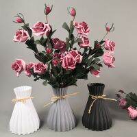 17cmx10cm size Hip shape plastic material vase Imitation Ceramic Flower vase plastic flower vase for home decoration