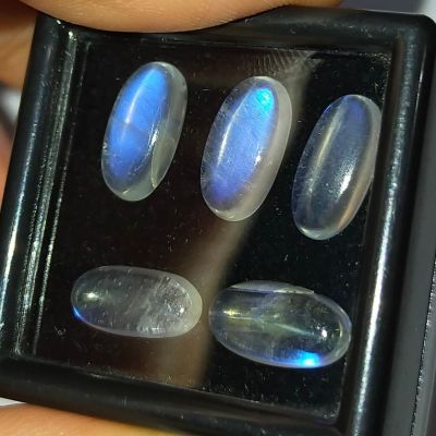 พลอย หลังเบี้ย มูนสโตน มุกดาหาร เหลือบ ฟ้า น้ำเงิน ธรรมชาติ แท้ ( Natural Blue Flash Moonstone ) หนักรวม 6.80 กะรัต