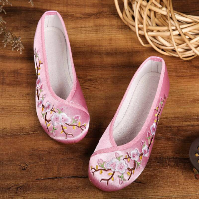 【Ready stock】Hotsales kasut perempuan Old Beijing cloth shoes national style embroidered shoes single shoes flat