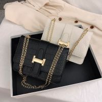 （STOCK）- New Bags For Women 2023 Internet Celebrity Trendy Korean Version Versatile Shoulder Bag Crossbody Ins Fashion Chain Small Square