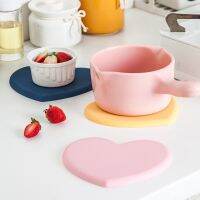 【CC】◎№۩  Resistant Silicone Thicker Drink Cup Coasters Heart-shaped Non-slip Pot Holder Table Placemat Accessories