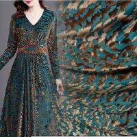 ผ้ากำมะหยี่พิมพ์ลายเสือดาวสีเขียว1M * 1.5M ผ้าเหนื่อยหน่าย N ลูกไม้ผ้ายืดสแปนเด็กซ์สำหรับชุดเสื้อผ้า DIY