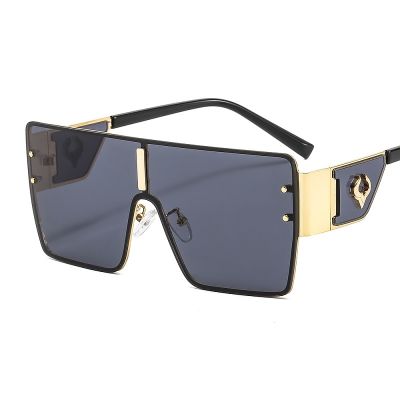 ZLY 2021 New Fashion Square Sunglasses Men Women Bull Logo Frame Gradients Lens Luxury Brand Designer Metal Decorate Sun Glasses