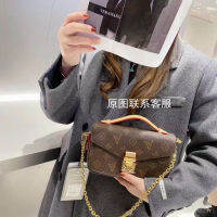 2023 Old Flower Classic Donkeys Messenger Bag กระเป๋าสี่เหลี่ยมขนาดเล็กพิมพ์กระเป๋าสะพายไหล่สะพายข้างแมทช์ลุคง่ายกระเป๋าหญิงวินเทจ -