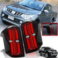 ชุดไฟท้าย ไฟท้ายแต่งรถกระบะ แบบ LED แอลอีดี MITSUBISHI TRITON ไทรทัน ปี 2015+ มีสายไฟครบชุด ลาย US V2 โคม รมดำ Smoke จำนวน 1 คู่ L + R