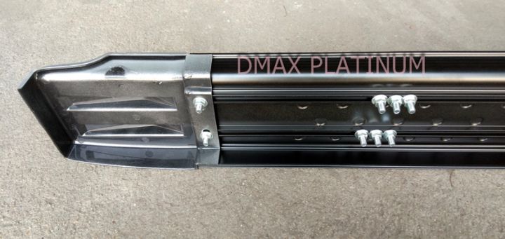 บันไดข้าง-dmax-platinum-บันไดเสริมข้างรถดีแม็กแพลตตินั่ม-บันไดอลูมิเนียมพร้อมขาติดตั้ง