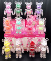 Bearbrick สีชมพูรุนแรงหมีที่มีสีสันลูกปัดลูกอม M Acaron ตุ๊กตาของเล่นโรงรถชุดรถขนาดเล็กรุ่นตาบอดกล่อง