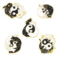 Tai Ji Animal Collection Enamel Pins Yin Yang Cat Fish Wolf Fox Brooches Bag Lapel Pin Badge Jewelry Gift