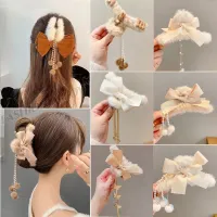 Korean Version of The Plush Bow-knot Catching The Back of The Head and The Hair Shark Clip Headdress