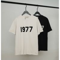 2023ใหม่ผู้ชายและผู้หญิง High Street เสื้อยืดหมอก Double Line 1977 Flocking Tide ยี่ห้อหลวมผ้าฝ้ายลำลองแขนสั้นคอกลมเสื้อยืด