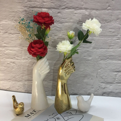 Nordic Style White &amp; Gold Ceramic Hand Shaped Vase Home Office Decoration Ceramic Flower Vases for Plants Home Decor Ornaments
