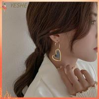 YESHE 3 pairs โลหะผสมอัลลอยด์ ต่างหูรูปหัวใจ อสมมาตรไม่สมดุล วันวาเลนไทน์ ต่างหูแบบห้อย แฟชั่นสำหรับผู้หญิง ของขวัญคริสต์มาสวันเกิด ต่างหูห้อยหัวใจ สาวๆ