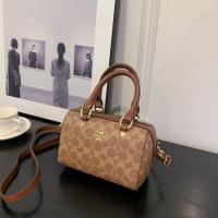 2023 lady crossbody beg 100%Coâćh กระเป๋าสะพายข้างผู้หญิง กระเป๋าสตรี/ กระเป๋าสะพายข้าง/ กระเป๋าสะพาย