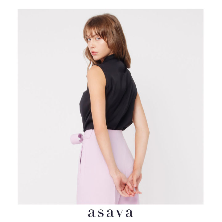 asava-ss23-asava-sleeveless-draped-blouse-เสื้อผู้หญิง-แขนกุด-คอตั้ง-แต่งเดรปไขว้ที่ด้านหน้า
