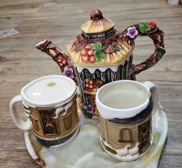 Buy Premium Quality Designer Tea Cups & Saucers At Best Prices – WallMantra