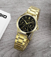 Casio Standard LTP-V300G-1A นาฬิกาข้อมือสำหรับผู้หญิง สายแสตนเลสสีทอง หน้าปัดดำ - มั่นใจ ของแท้ 100% ประกันศูนย์ 1 ปีเต็ม