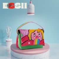 Illustrator joint cooperation of interesting fashion cute portable mini worn envelope bag 【BYUE】