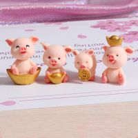 QUATTO Mini 1PC งานฝีมือขนาดเล็กยางเรซิ่นทิวทัศน์ขนาดเล็ก DIY ลูกหมูโชคดีหมูโชคลาภเค้กท็อปเปอร์จี้ประดับ