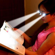 Kính Đọc Sách LED Kính Lúp Đọc Sách Ban Đêm Kính Viễn Thị Phát Sáng Cổ