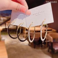 ? เครื่องประดับ S925 silver needle trill hot style contracted exaggerated circle earrings female drip senior black and white small stud earrings