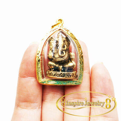 Inspire Jewelry จี้พระพิฒเนศห เลี่ยมกรอบทองตอกลายแบบร้านทอง 24K  ขนาด 3x3cm. เครื่องรางความรัก เมตตาความสำเร็จ พร้อมถุงกำมะหยี่และเชือกถักเงื่อน