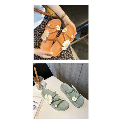 Fashion little daisy flowers thick bottom wear casual wild non-slip wear-resistant comfortable beach outdoor female sandals and slippers Korean student sandals (1-3cm)