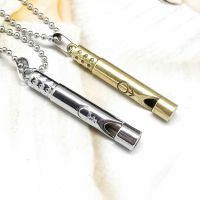 Whistle necklace can blow personality and fashion hip-hop lovers outdoors a pair of male and female pendants with accessories Survival kits