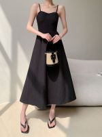 【HOT】 2023 black Hepburn style sling top dress womens summer new waistline slim mid-length