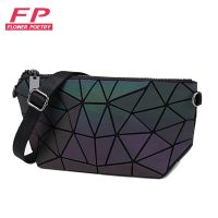 2023 Ladies Messenger Bag Women Geometric Chain Handbag Luminous Crossbody Bag With 2 Shoulder Straps For Women Shoulder Bags Cross Body Shoulder Bags