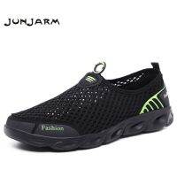 JUNJARM Breathable Men Sneakers Men Casual Shoes Adult Black Gray High Quality Comfortable Non-slip Soft Mesh Men Shoes