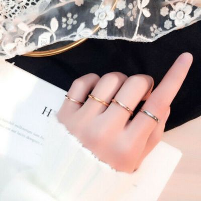 [Lady Sugar] แหวนซ้อนได้บางเรียบง่าย,แหวนสแตนเลสสตีลธรรมดา2มม. สำหรับเด็กผู้หญิง