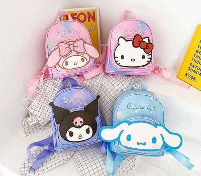 กระเป๋านักเรียนสำหรับเด็ก กระเป๋าเป้สะพายหลัง SANRIO งาน license แท้  - หนัง pu อย่างดี - มีช่องซิปใส่ของด้านหน้า - มีป้าย สติกเกอร์งานแท้ - ขนาด 22×21×11 cm